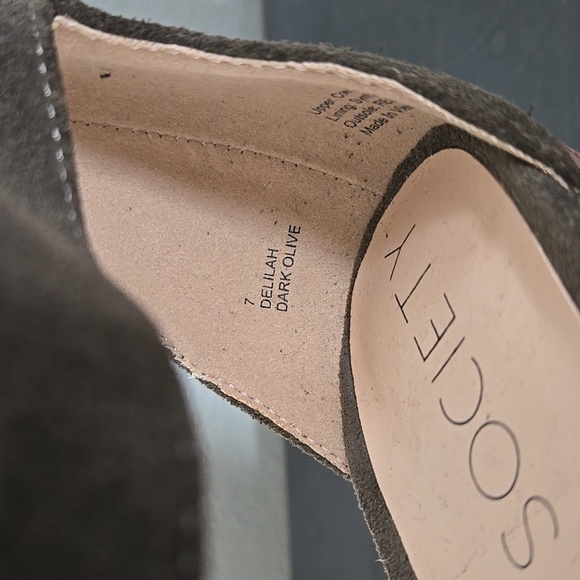 Sole Society Green Suede Fringe Sandals  Size 7 - Picture 8 of 9